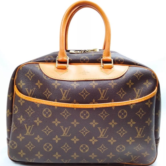 Louis Vuitton Devaulle Makeup Case ! Good used condition see matching strap! - Picture 1 of 9